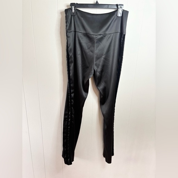 Maison de Papillon black silky satin straight leg pants size M - Picture 5 of 6